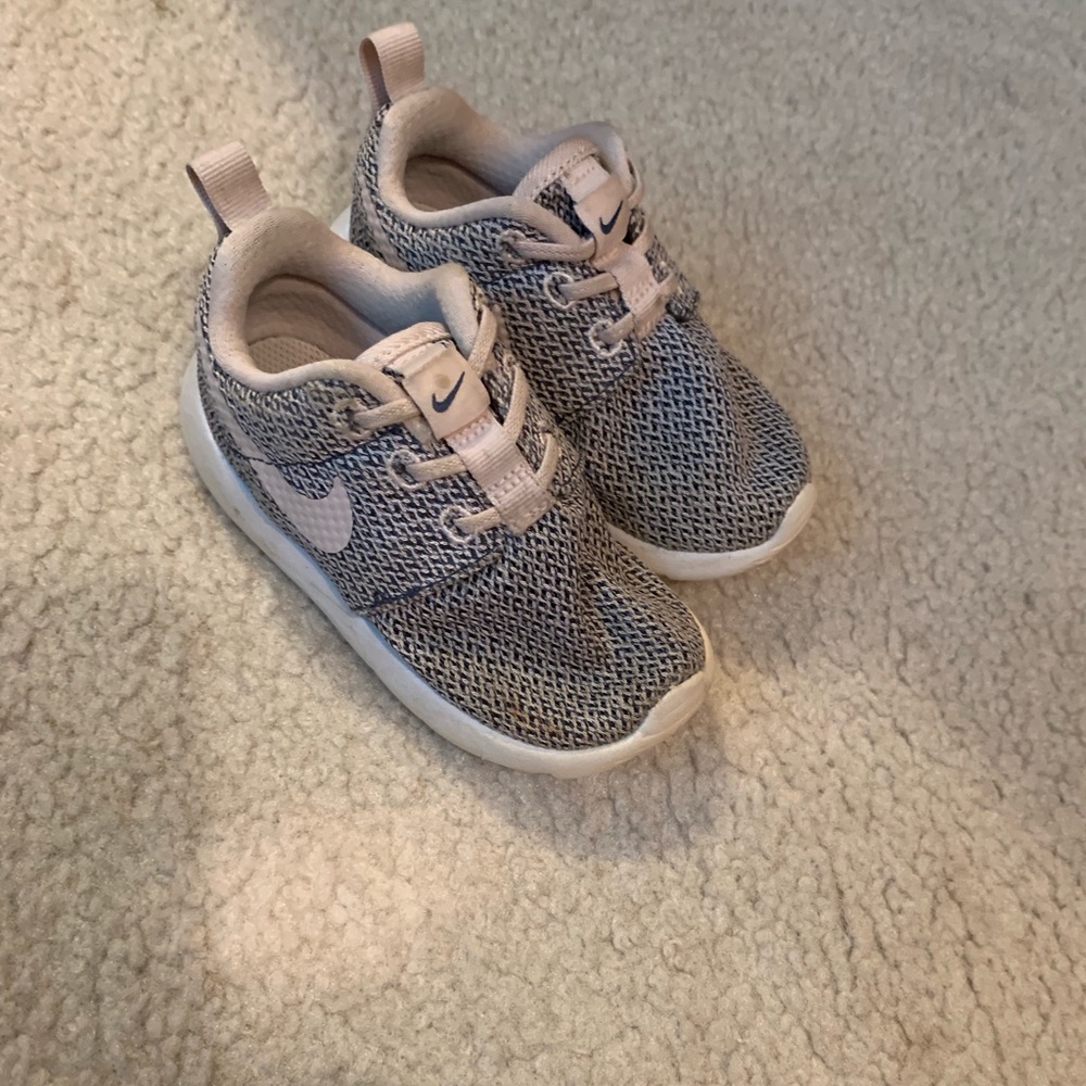 7c toddle girl tennis shoe